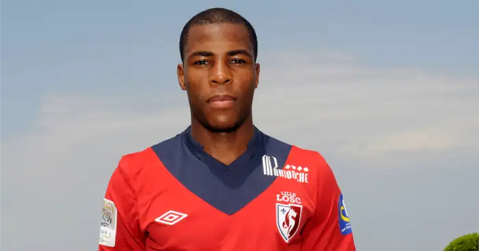 Arsenal ‘send representatives’ to rival Prem duo for defender