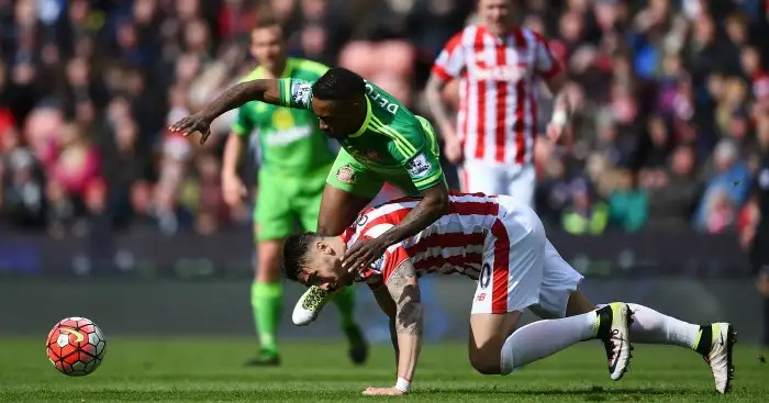 Cameron accuses Defoe of diving for penalty