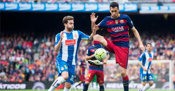 Man City target Busquets signs new Barcelona deal