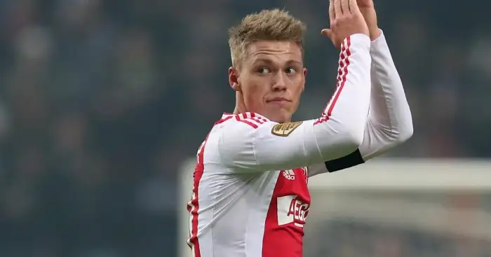 Middlesbrough wrap up £5m deal for Ajax winger