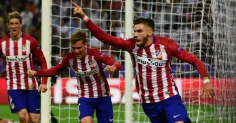Chelsea & Man Utd on alert as target ‘rows with Atletico coach’