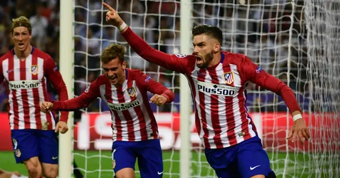 Chelsea & Man Utd on alert as target ‘rows with Atletico coach’