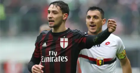 Liverpool ‘look to De Sciglio to solve full-back problems’