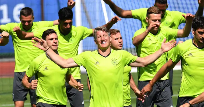 Schweinsteiger passed fit as Low discusses France showdown