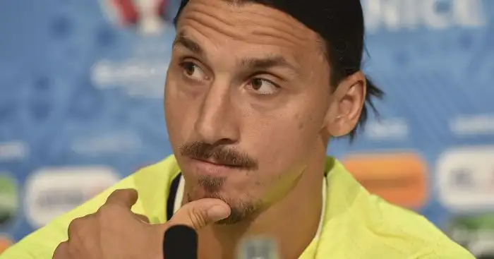 Pundit explains why Man Utd linked star would be perfect for Liverpool