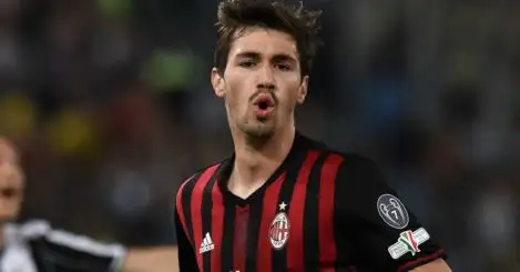 Chelsea make improved offer for AC Milan defender – report