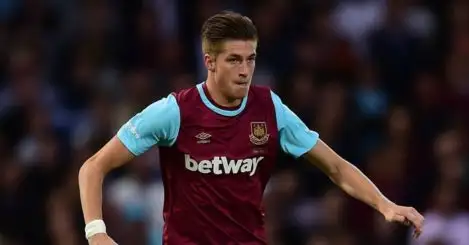 Young West Ham duo make loan moves to Bolton