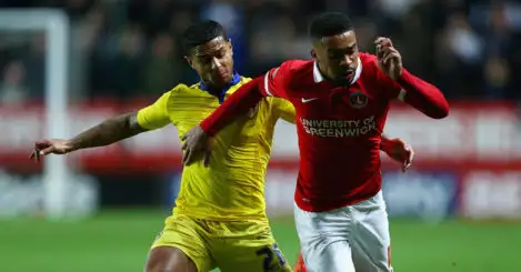 Huddersfield agree deal for Charlton’s Holmes-Dennis