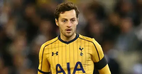 Classy gesture from Chelsea as they reach out to Ryan Mason
