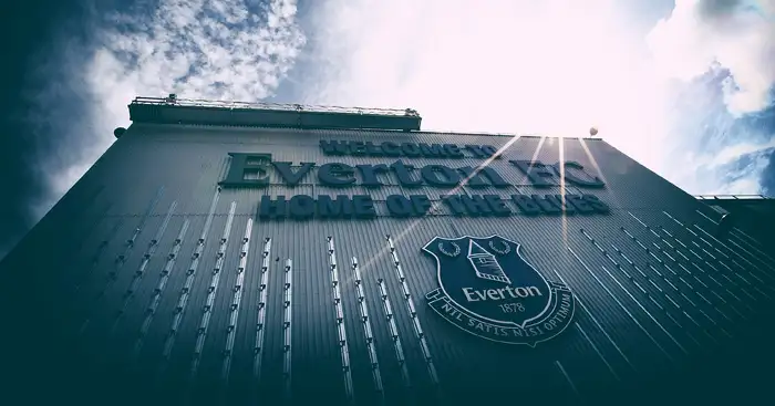 Charlton among clubs chasing Everton starlet Walsh