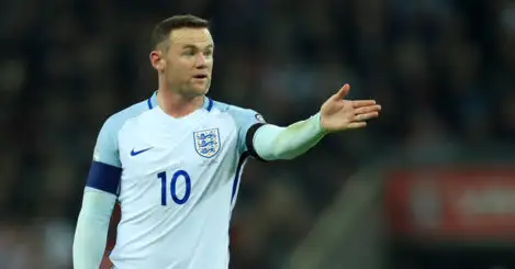 Rooney released from England squad with knee complaint