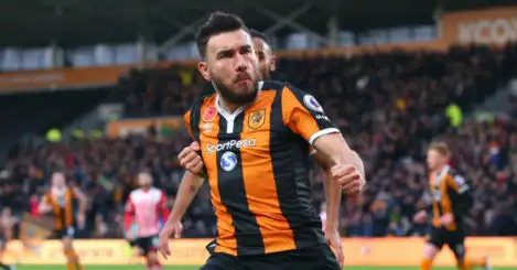 Snodgrass ready to face England at Wembley