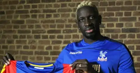 Sakho poses in new Palace colours as Liverpool nightmare ends