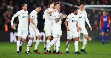 Rangel scores late to snatch crucial win for Swansea at Palace
