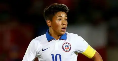 Arsenal offer Chilean trialist permanent contract