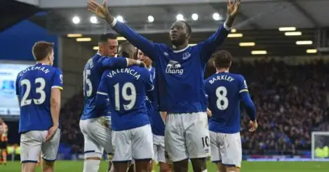 Lukaku ends 31-year wait as Everton destroy 10-man Hull