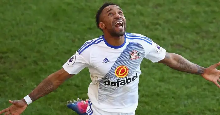 Moyes unhappy with Defoe’s Sunderland exit clause