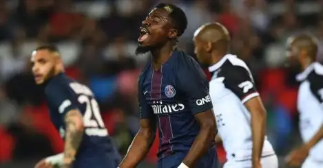 Man Utd in contact with PSG over move for right-back