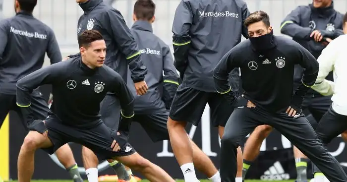 Draxler urges ‘friend’ Ozil to leave Arsenal for Ligue 1 side PSG