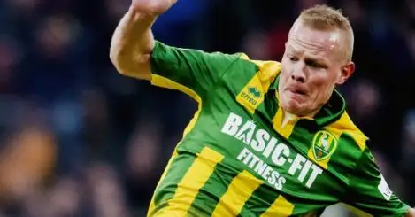 Dutch defender keen to finalise future amid Leeds links
