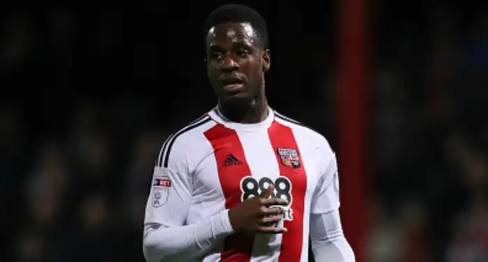 Leeds talks reported as part of £10m triple transfer swoop