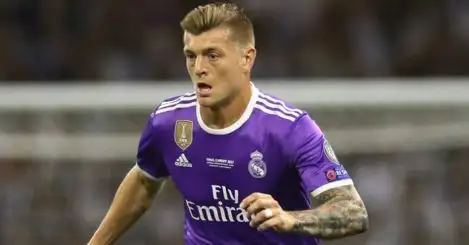 Kroos wants a month to ponder his future as Man Utd lie in wait