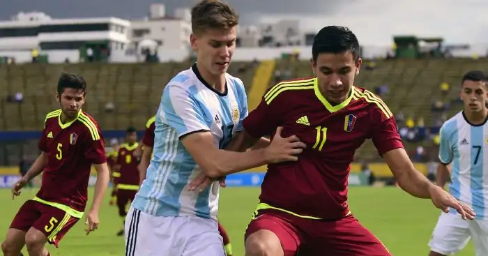 Tottenham agree deal to sign Argentina defender