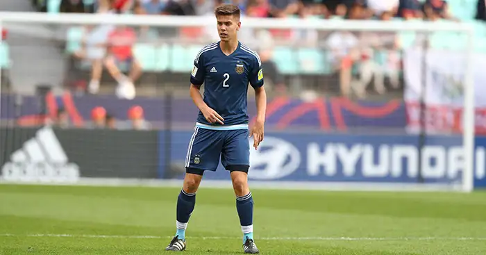 Tottenham on verge of concluding defender deal