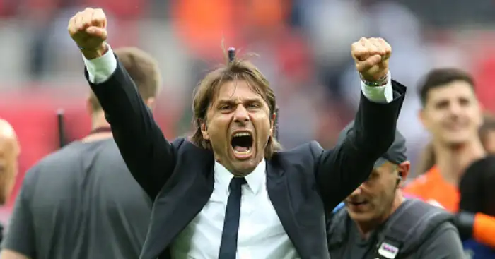 Conte ditches the tracksuit and praises his Champions