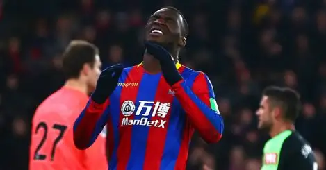 Benteke misses last-gasp penalty as Bournemouth hold Palace