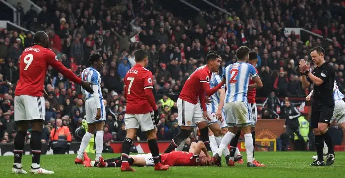 Ref Review: Attwell strikes as United denied penalty; Aubameyang offside