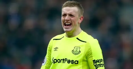 Southgate must end uncertainty and make Pickford his No 1