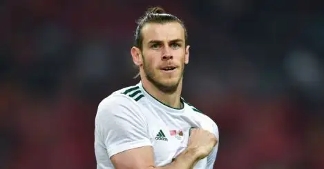 Giggs: Bale should snub Man United and stay at Real Madrid