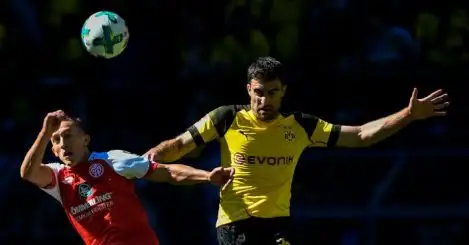 Dortmund defender becomes Arsenal’s third new summer arrival