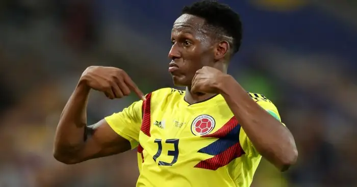 Manchester United step up chase for in-demand £30m defender