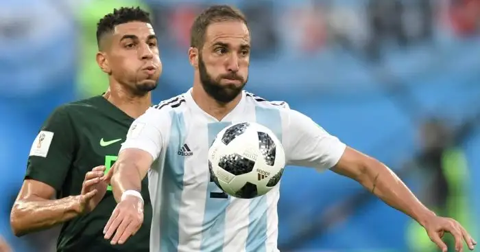 Higuain retires from Argentina duty and takes a shot at critics