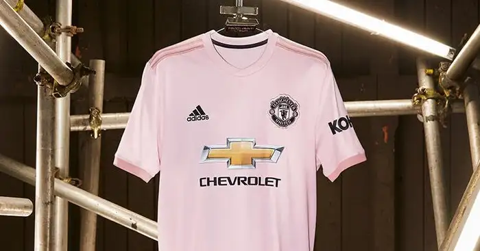 manchester united new jersey pink