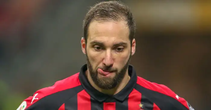 Chelsea miss deadline – but Sarri delivers big update on Higuain transfer