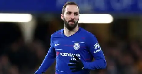 Chelsea draw up plan for disappointing Gonzalo Higuain