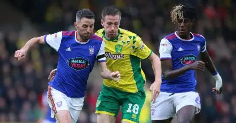 Pukki stars as Norwich go top with win over troubled Ipswich