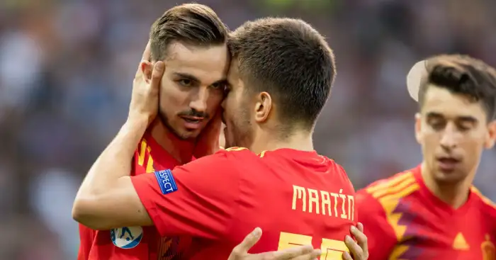 Man Utd join race for classy midfielder as asking price drops to €70m