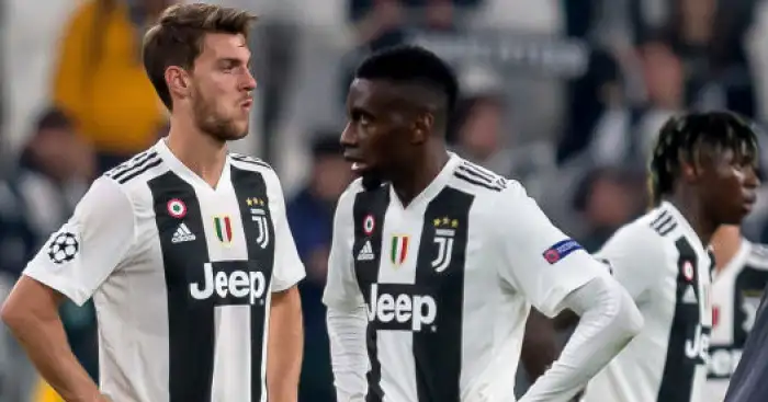 Juventus look to tempt Man Utd with four-player exchange bid for Pogba