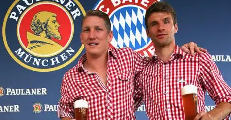 Schweinsteiger urges former Bayern teammate to make Man Utd move