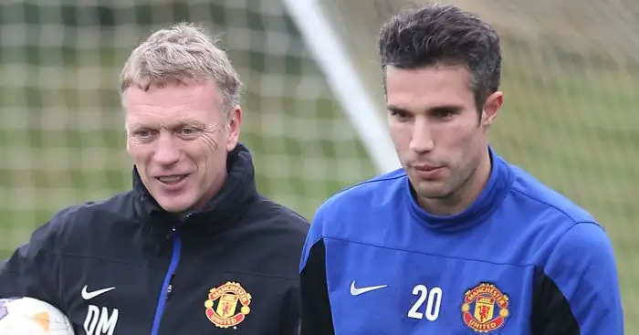 Van Persie defends ex-boss Moyes over Man United struggles
