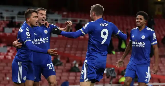 Toothless Arsenal punished late as Leicester complete smash and grab