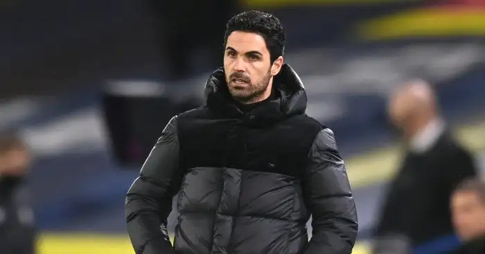 Legend aims another dig at Arsenal recruitment after Elland Road draw