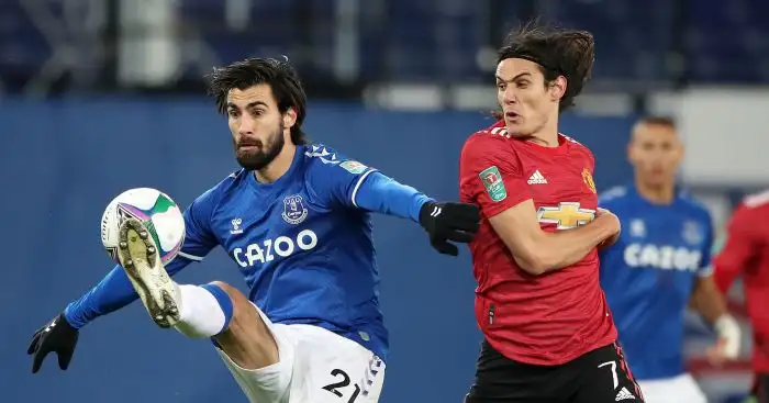 Man Utd reach another semi-final as Cavani and Martial sink Everton