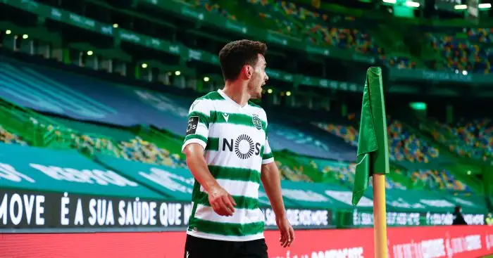 Man Utd midfielder pursuit hits dead end as three sources deny Jan deal
