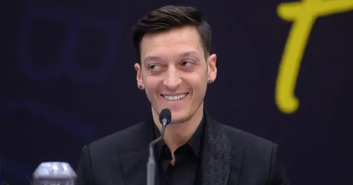 Ex-Arsenal star Ozil fires back at Piers Morgan in ruthless fashion