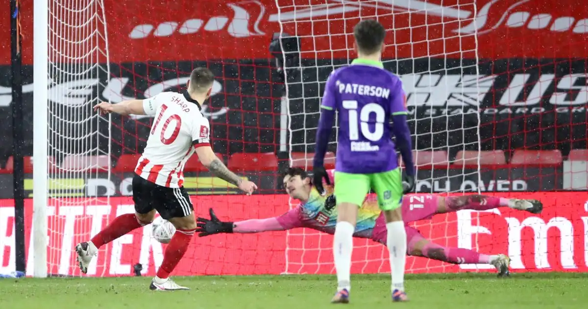 Billy Sharp from the spot as Sheff Utd advance past 10-man Bristol City